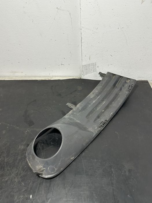 Grila proiector dreapta Bara Volkswagen Vw T5 7H0807490B