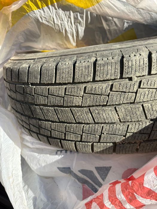 Продам шины зимние  GOFORM  W705 225/65 R17