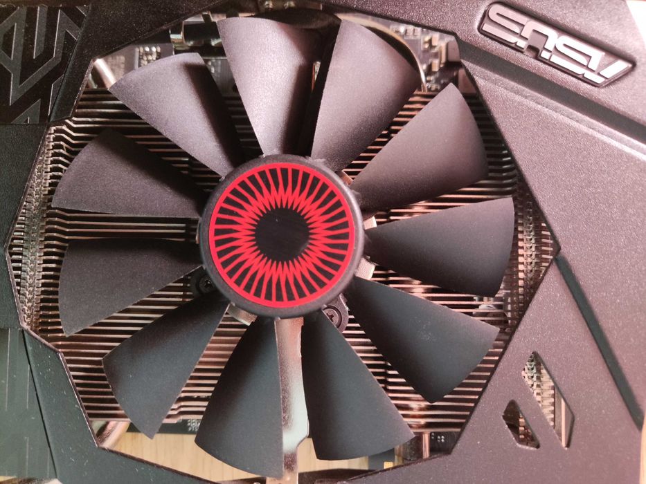 Placă video NVIDIA GeForce GTX 970 4GB – stare foarte bună