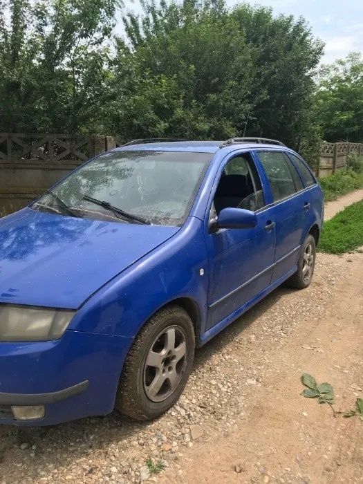 Usa skoda fabia usi skoda fabia usa galbena fabia
