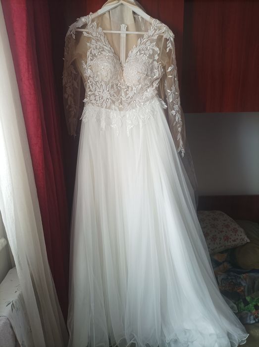 Vând URGENT rochie de mireasa