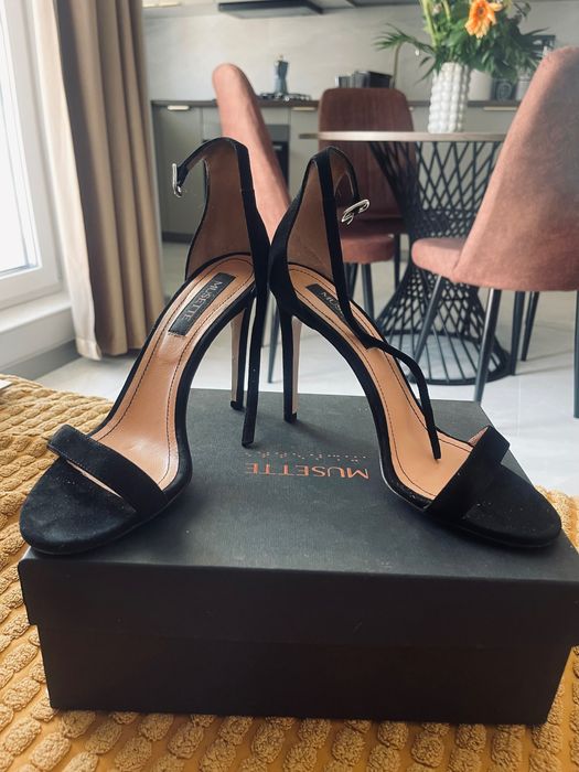 Sandale Musette, noi