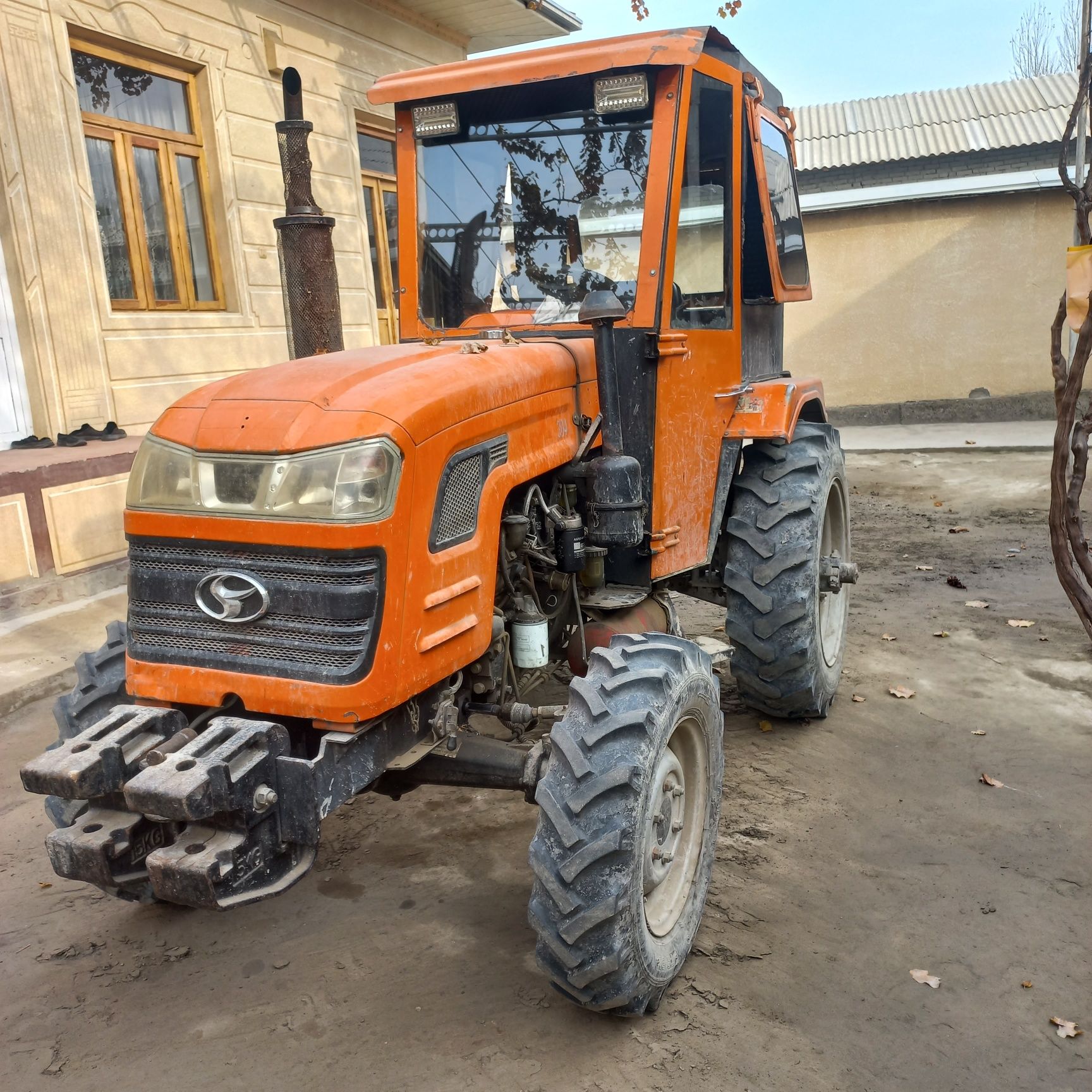 Chimgan 304 traktor