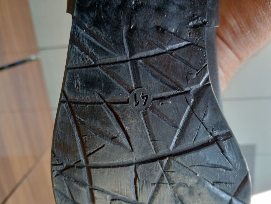 Vând stivale,ciocate