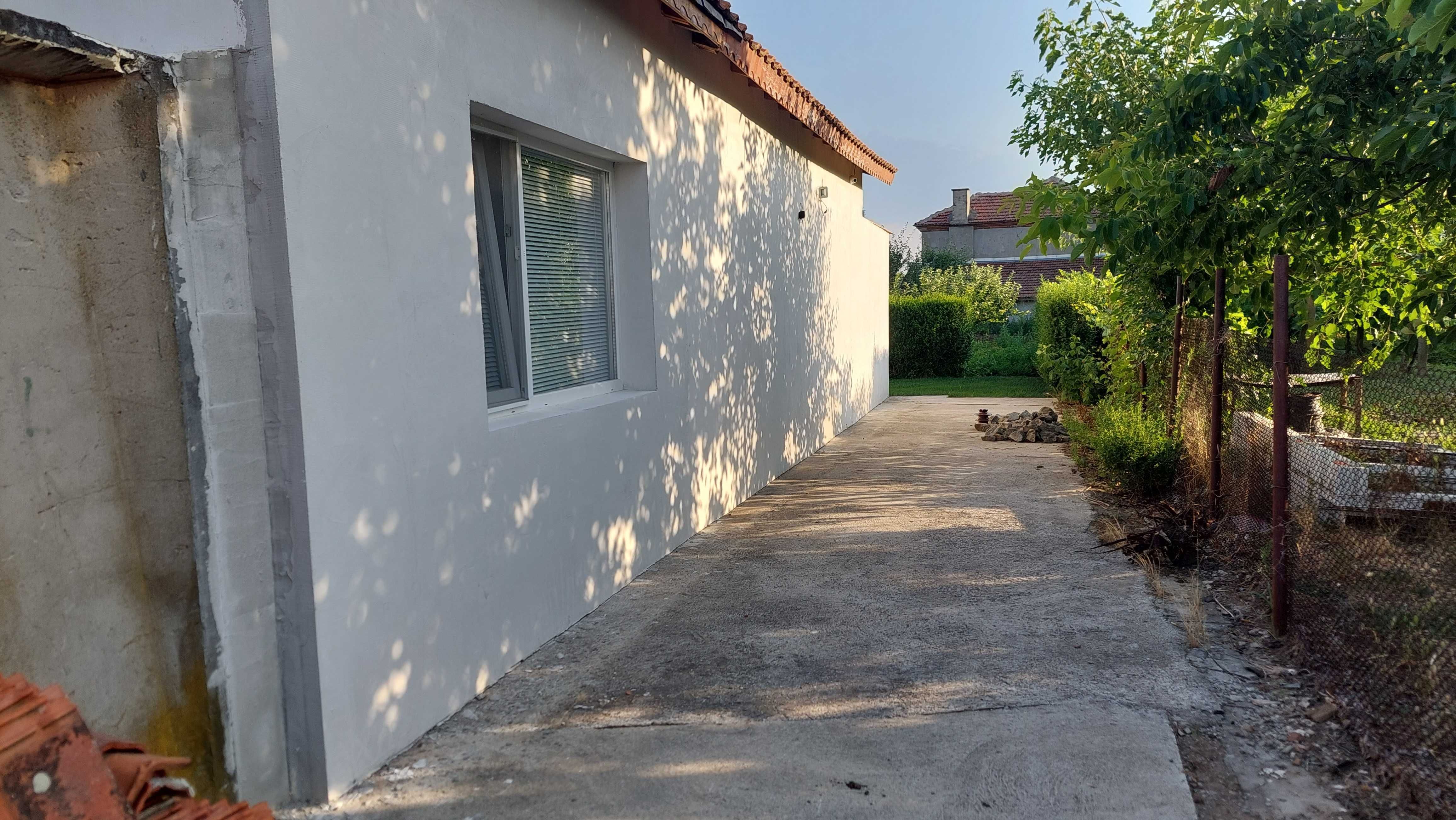Продавам къща с двор в с. Кукорево