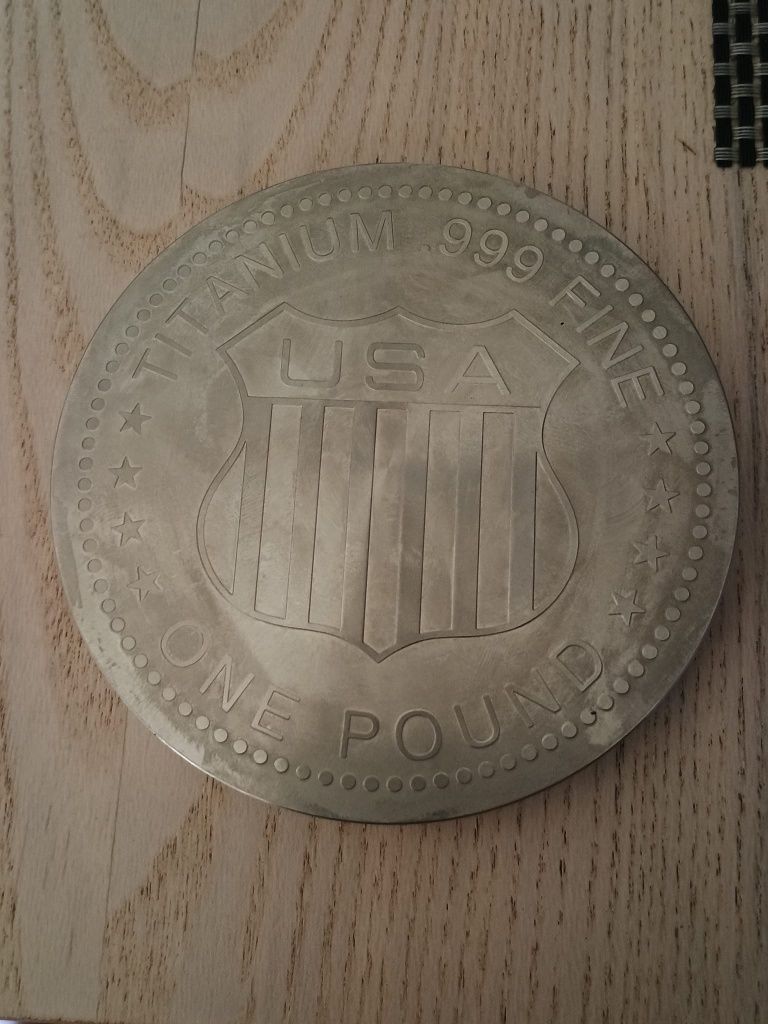 Lingou moneda din titaniu 460g