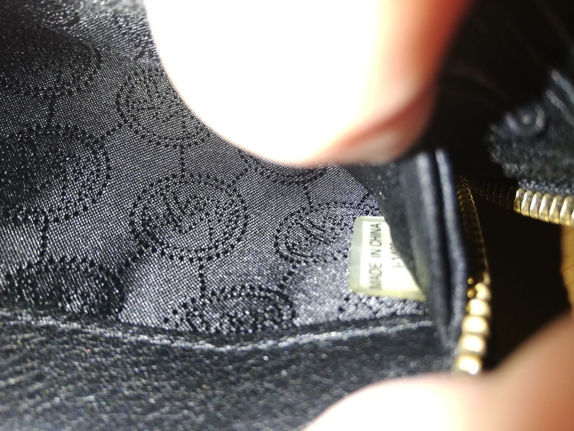 Дамска чанта,портфрйл Guess,Liu jo,Calvin Klein,DKNY,Patrizia,Desigual