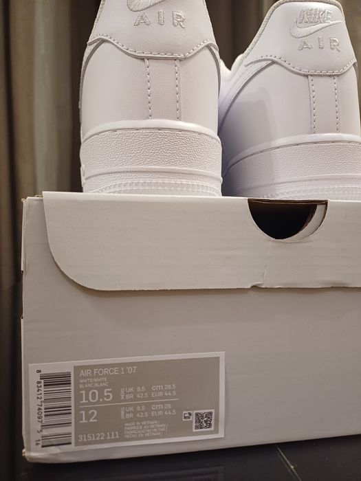 ЧИСТО НОВИ! Nike Air Force 1 07