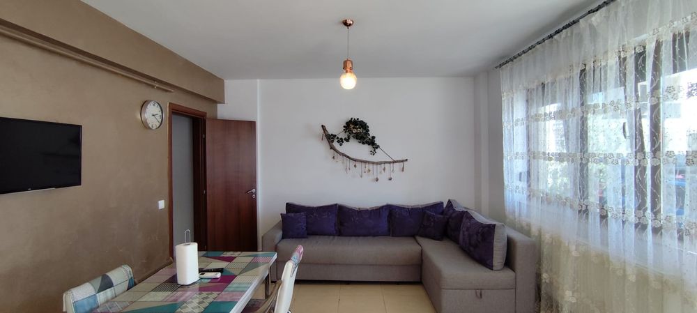 Proprietar inchiriez apartament cu curte, zona Lidl