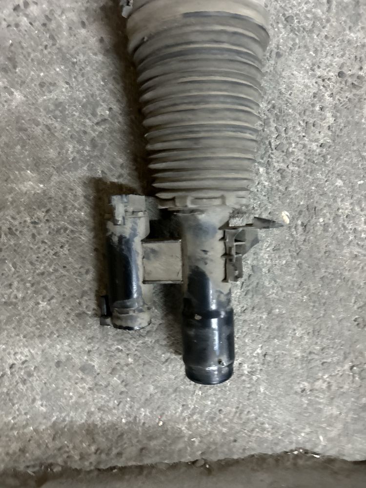 Amortizor / perna bmw G11 G12 x drive dreapta fata 2015-2023