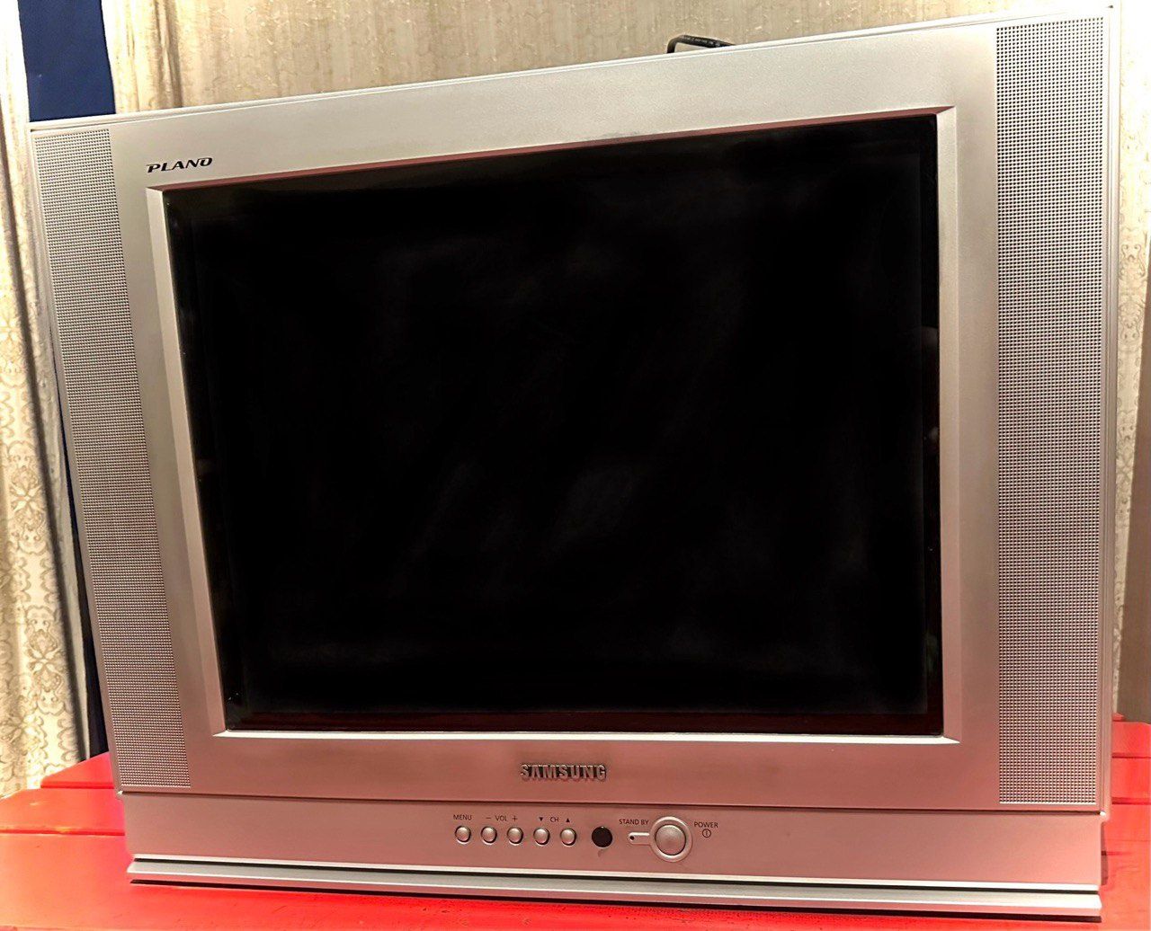 Продаётся телевизор Samsung Plano