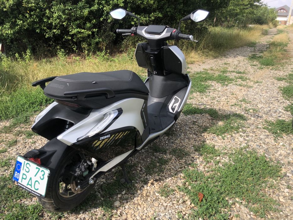 Scuter electric ZEEHO AE8S+ 100 km/h Permis categorie B sau A2