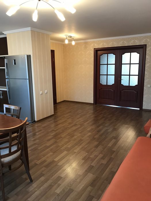 Продам 5- комнатную квартиру.