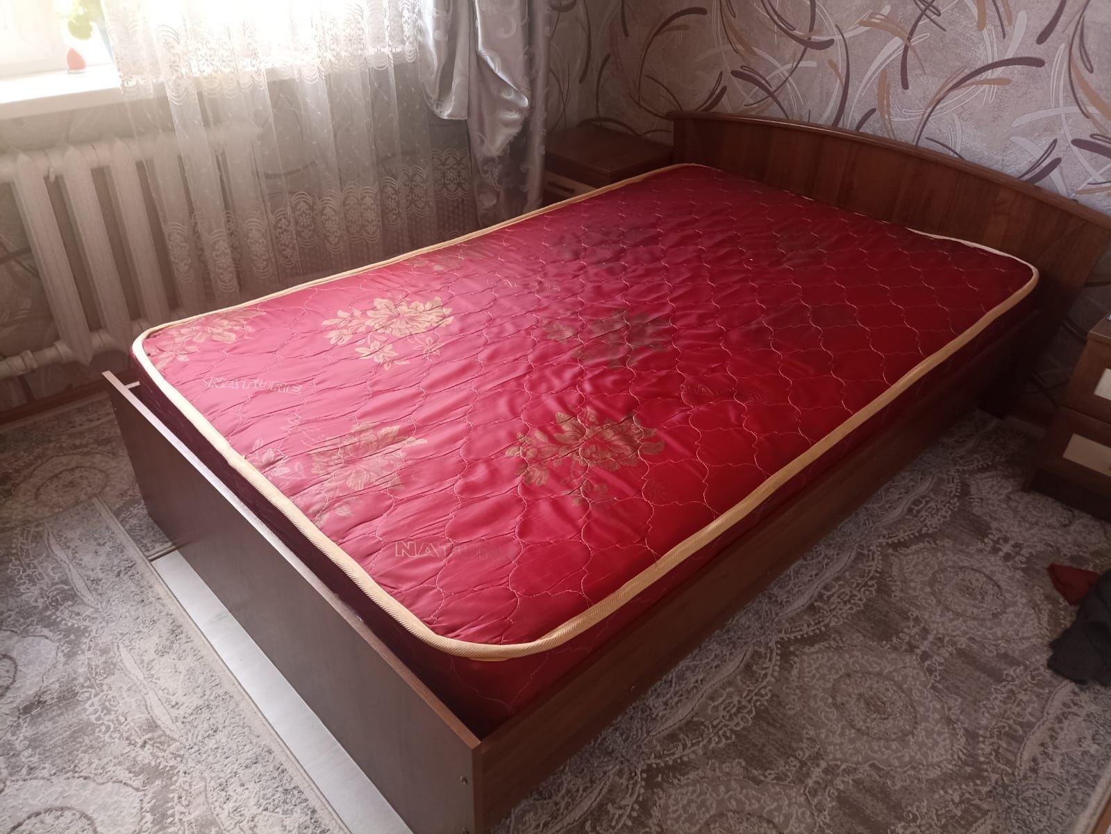 Полтораместная кровать