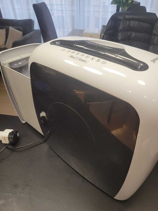 Шредер за хартия Rexel