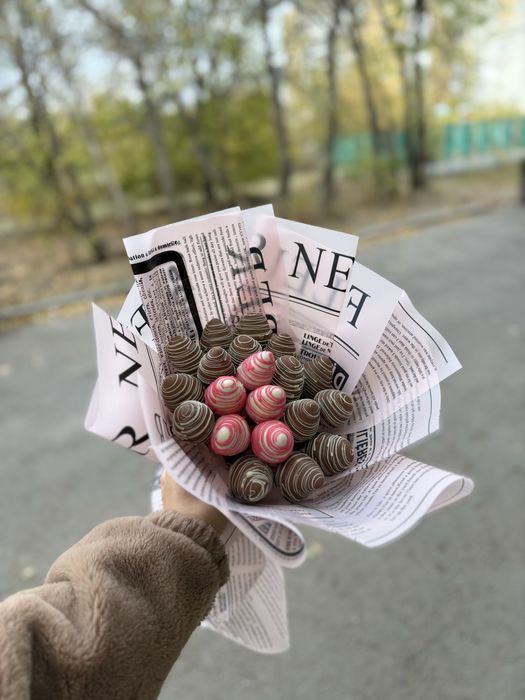 Клубника в шоколаде Астана