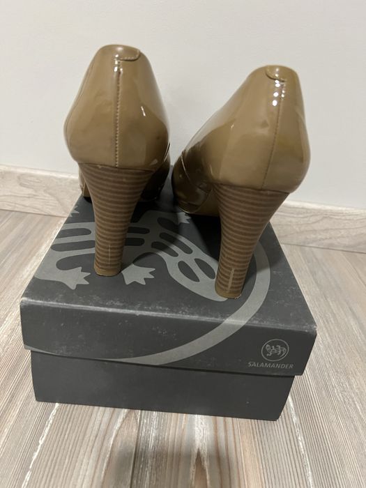 Pantofi 39 bej piele lacuita Salamander