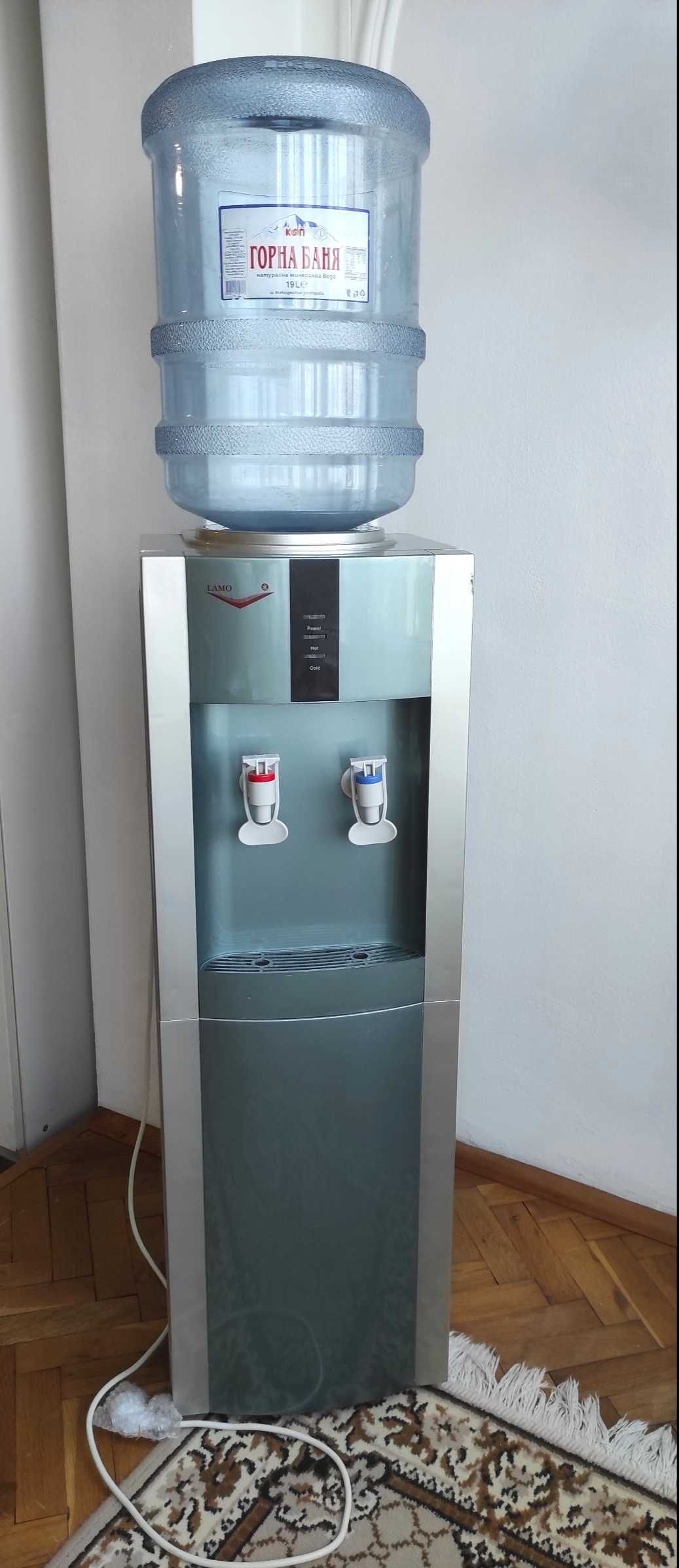 Диспенсър за топла и студена вода LM-16B silver