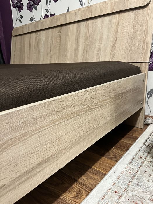 Кровать двуспальная