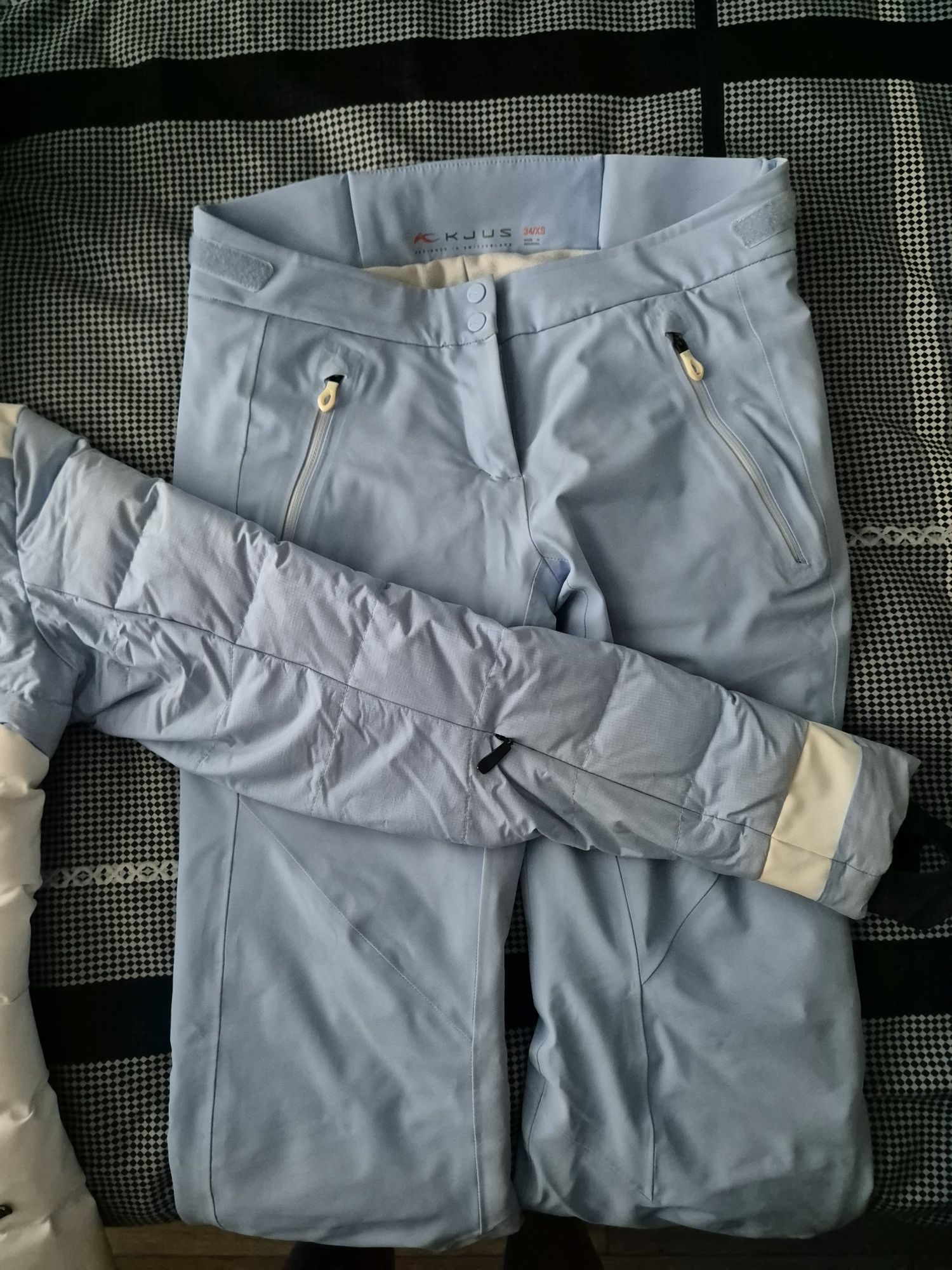 Costum ski  KJUS