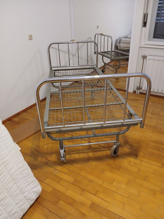 Pat metalic 90/200 cu saltea