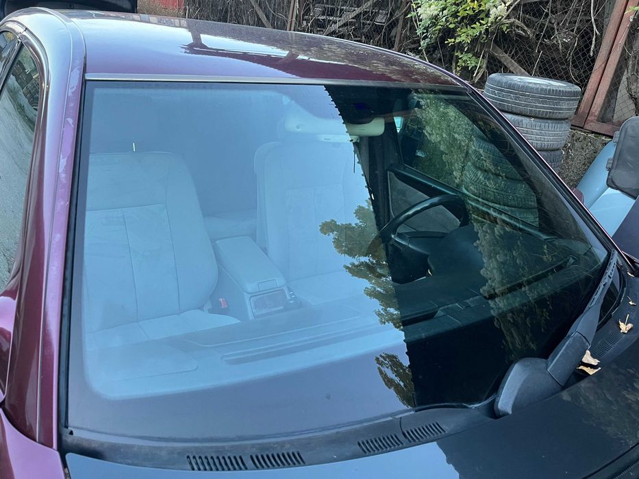 Предно стъкло за Mercedes E-class W210 (оригинално)