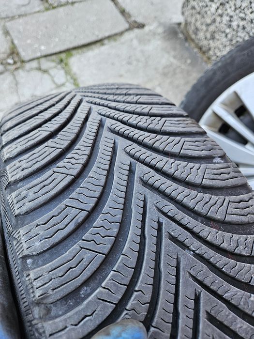 Зимни гуми Michelin джанти с датчици Форд 205 55 16