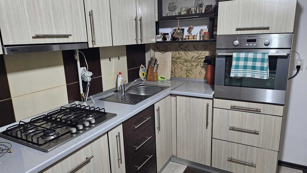 inchiriez apartament 3 camere, complet utilat