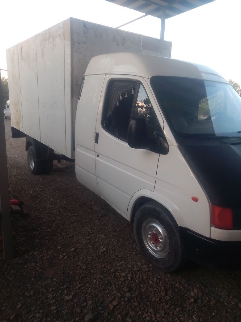 Ford sotiladi  yilli 92