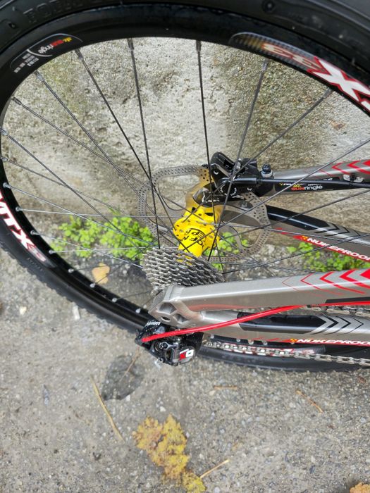 Nukeproof Scalp 26 цола DH, Boxxer Rockshox 1x11 скорости Sram XO