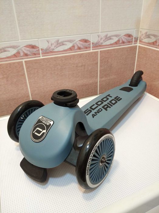Детский самокат. Samokat. Scoot and Ride.