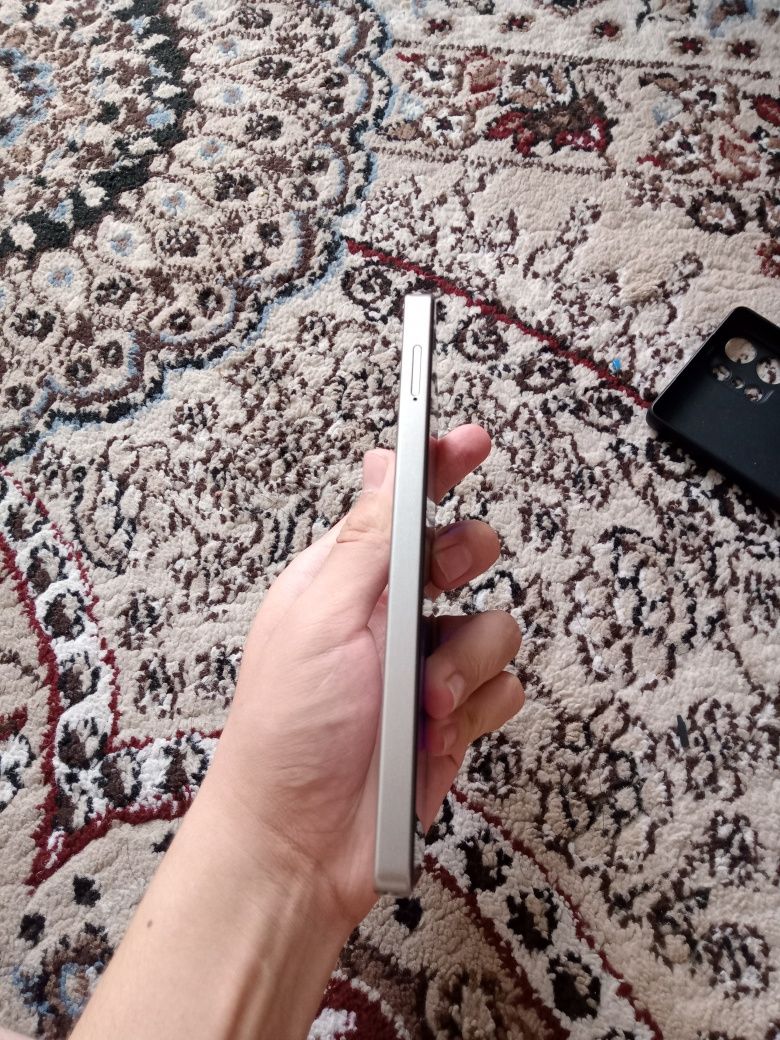 Telefon sotiladi