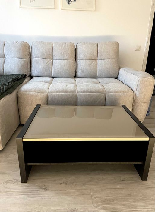 Masuta de cafea sufragerie.