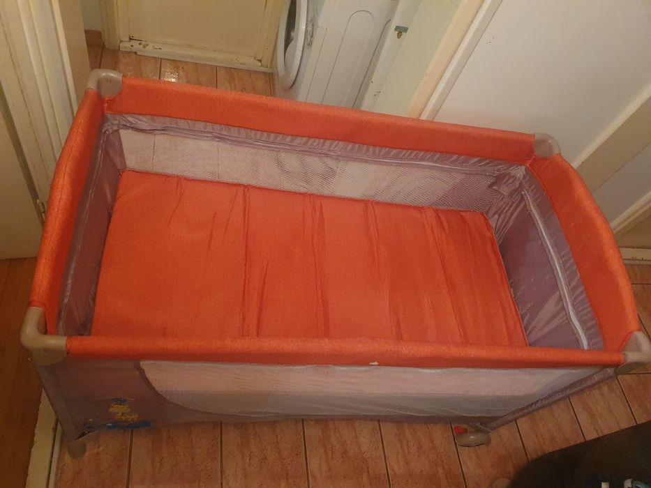 Pătuț bebe pliabil
