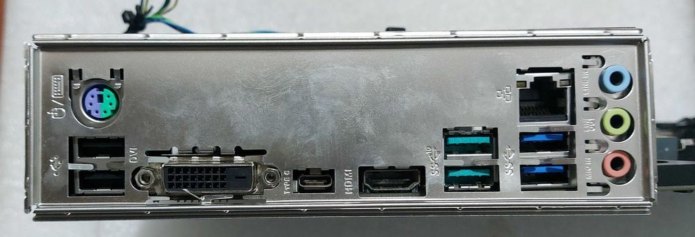 KIT i7 8700 3.2GHz  + ASUS TUF Z370-PLUS GAMING + Cooler