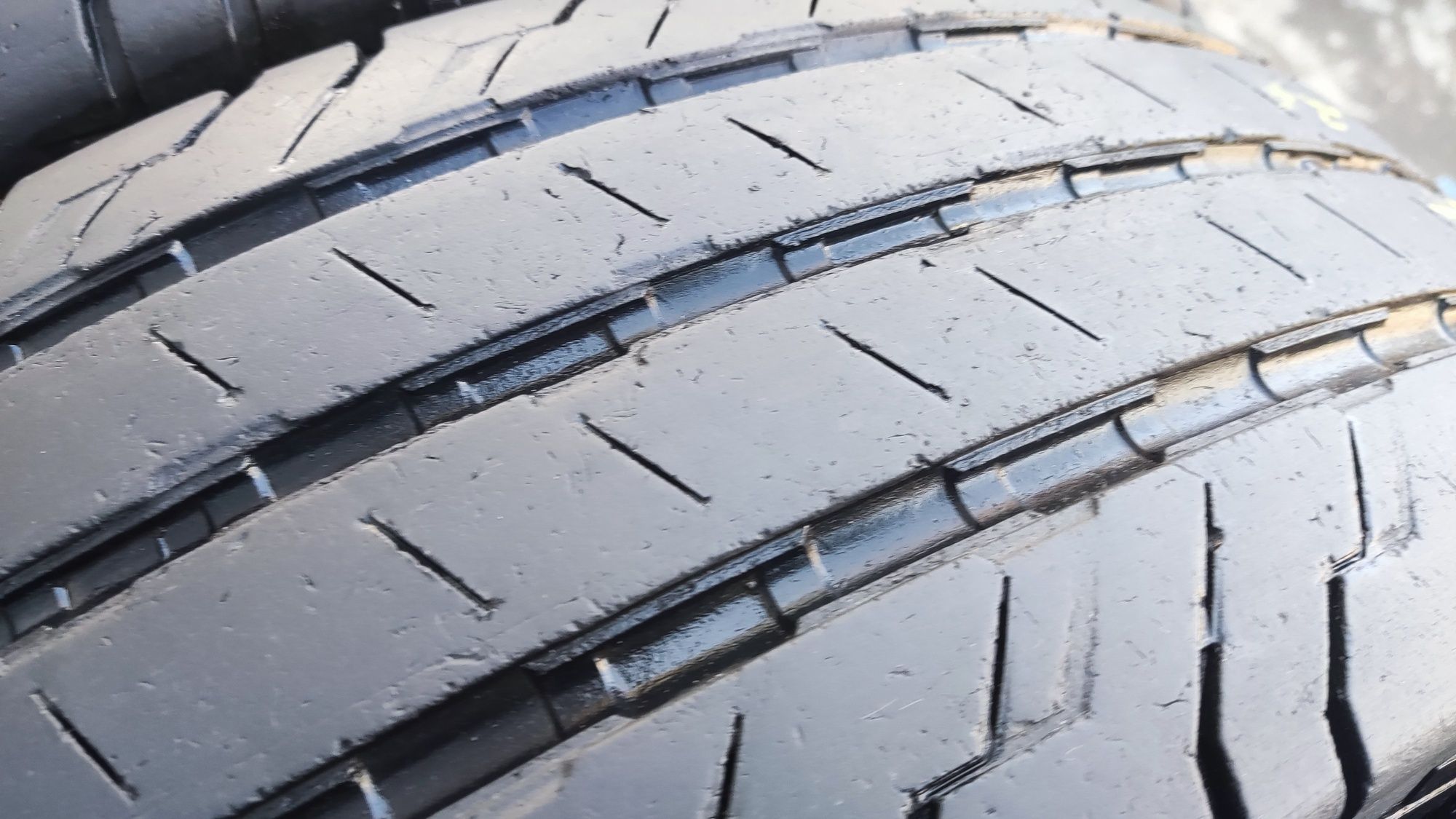 4бр. летни бусови гуми 225/75/16C , Continental Van Contact 100 
dot 1