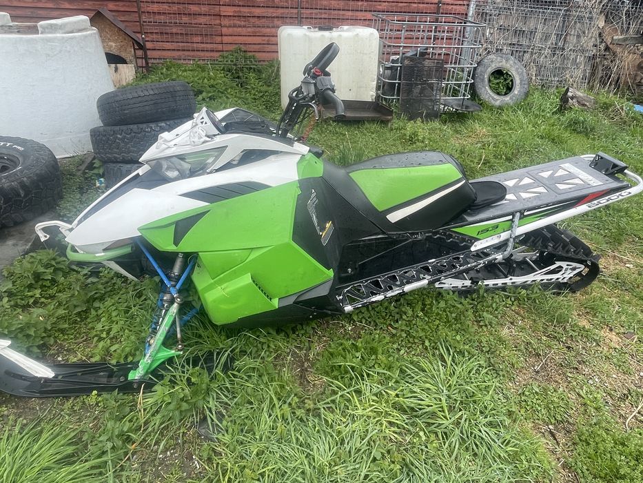 Vand snowmobile arctic cat 800