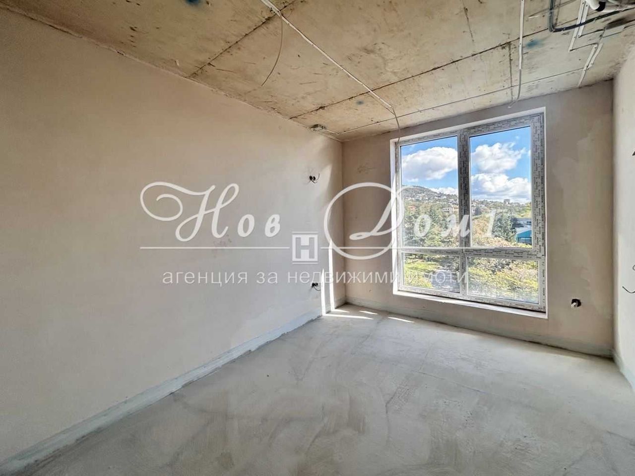Продава се Двустаен апартамент в Варна, Изгрев - 72 кв.м за 1339 €/кв.м - Снимка #1