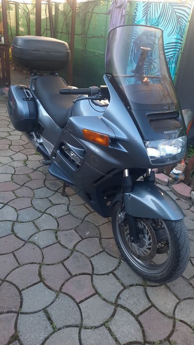 Vând motocicletă honda pan european ST 11oo