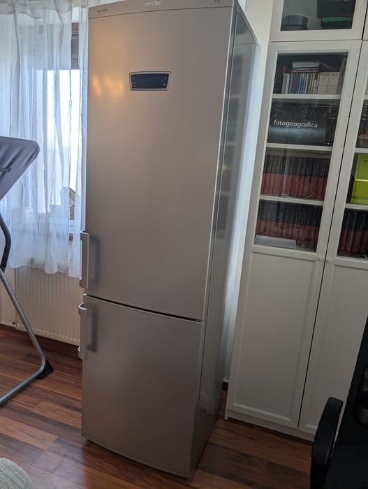 Combina frigorifică (frigider + congelator) Arctic No Frost A+