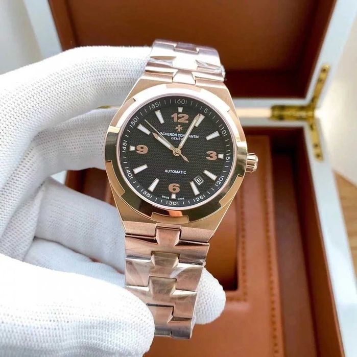 Vacheron Constantin Overseas с автоматичен механизъм