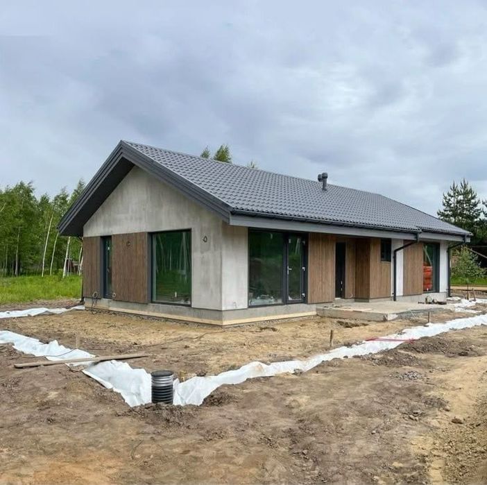 Casa, garaje auto, containere pe structura metalica si panou sandwich