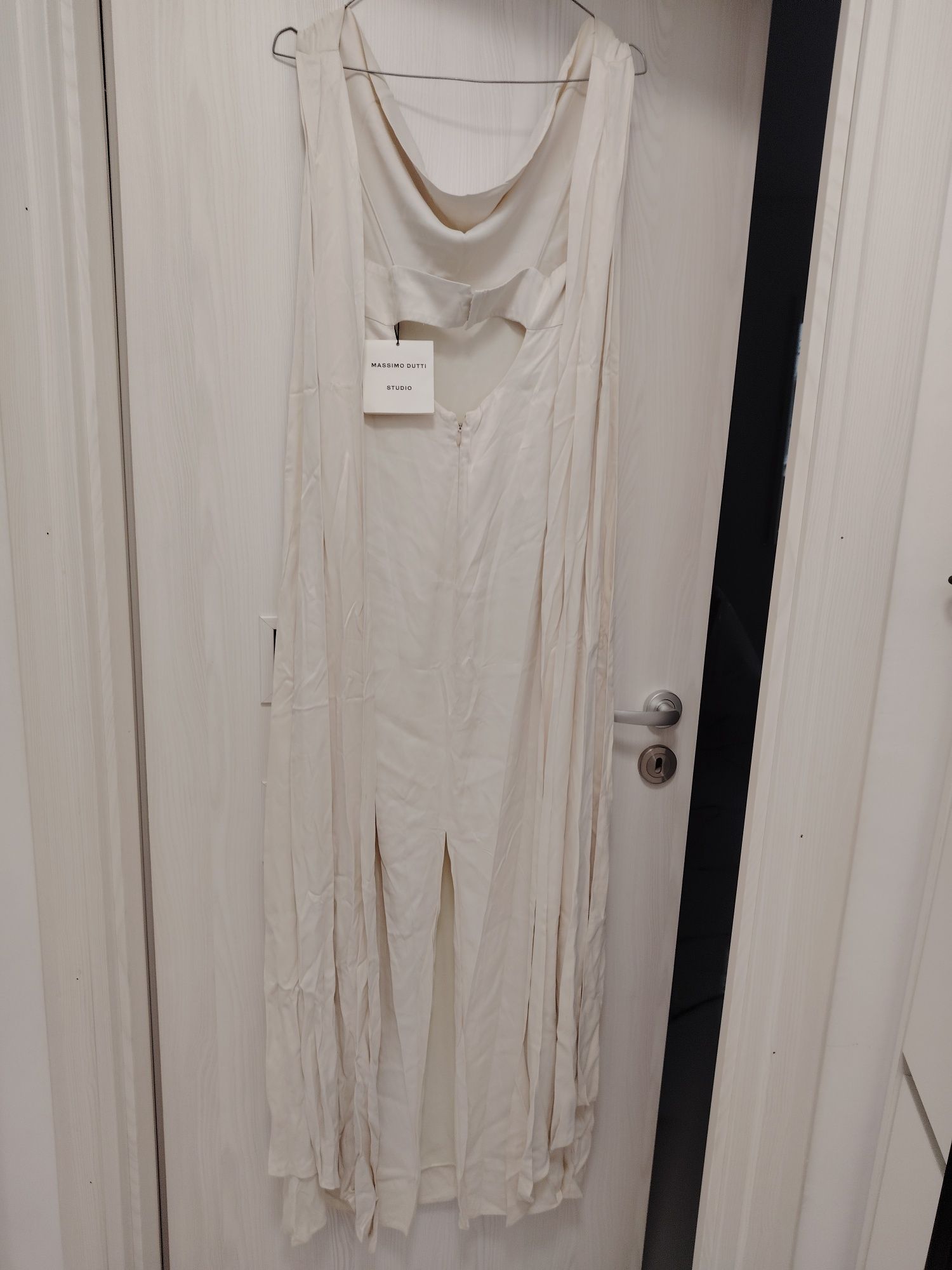 Vând rochie Massimo Dutti