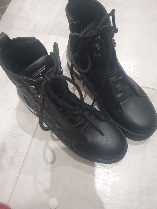 Боти 36 номер, носени един път