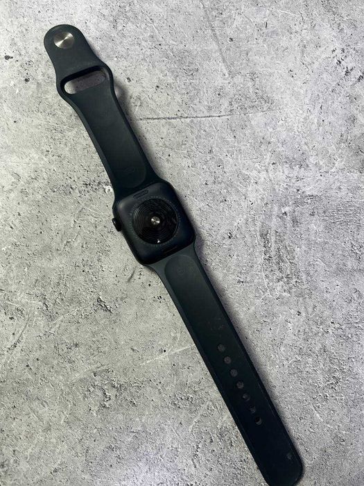 Apple Watch Series SE 40mm. (Щучинск Едомского 36 Лот 775413.)