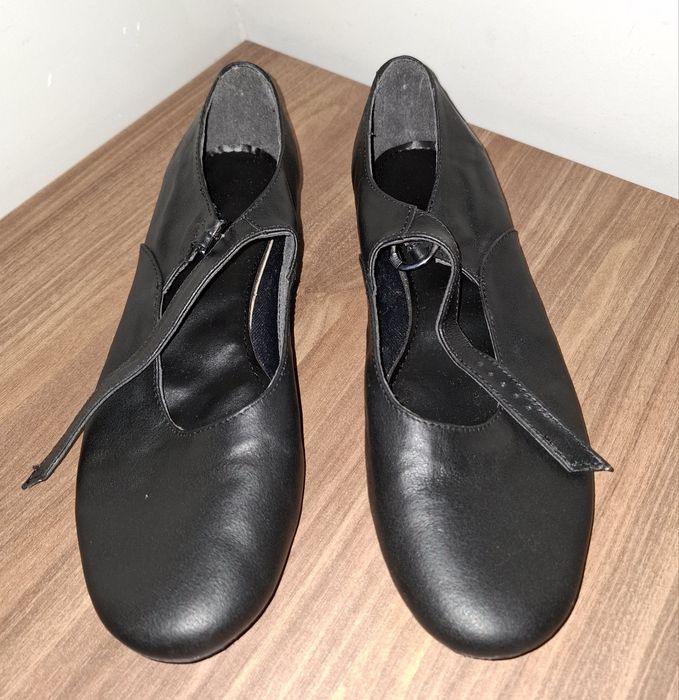 Обувки  за  танци