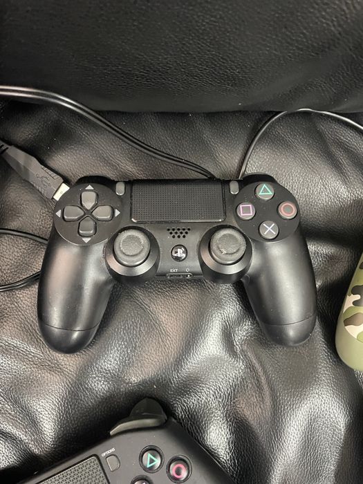 Джойстици от плейстейшън PS4