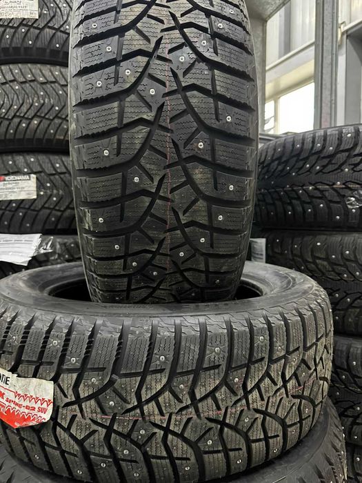 Bridgestone/BlizzakSpike-02/255/55R19/T11/Лековая/Зим//Шип