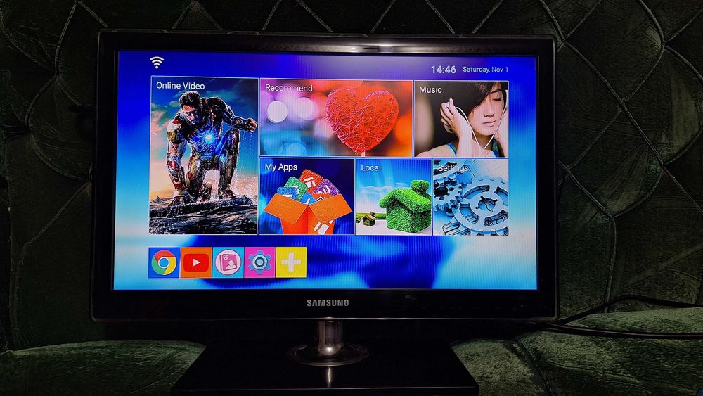 Телевизор samsung 19'' небольшой, не смарт