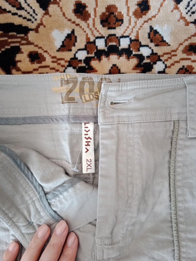 Продам брюки Mango, юбки Zara, платье, джинсовая куртки, пиджак вельве